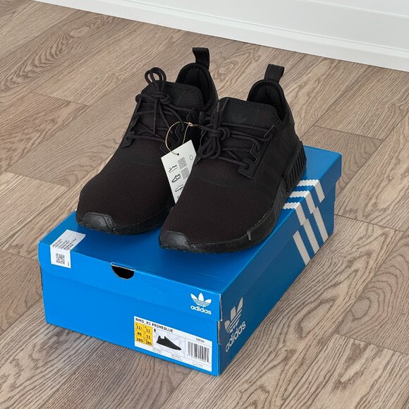 Adidas NMD R1 Black - Picture 1 of 3